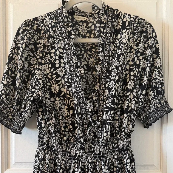 Max Studio Black and White Floral Maxi Dress - Picture 3 of 6
